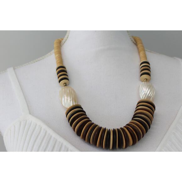 Chunky Wooden Necklace with Shell Details - Picture 1 of 7